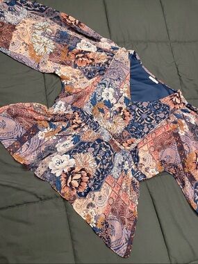 Maurices Patchwork Floral V-Neck Blouse in Navy and Dusty Rose L97